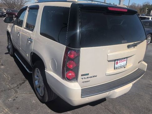 Used 2011 GMC Yukon Denali image 6