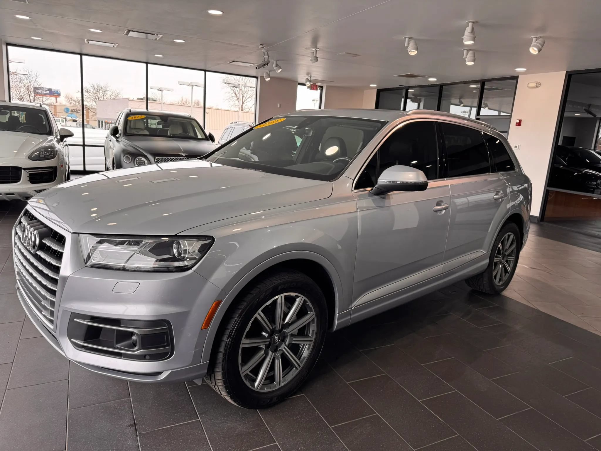 Used 2018 Audi Q7 2.0T Premium Plus w/ Premium Plus Package AWD/4WD image 2