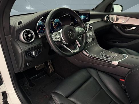 Used 2023 Mercedes-Benz GLC 300 4MATIC Coupe image 4