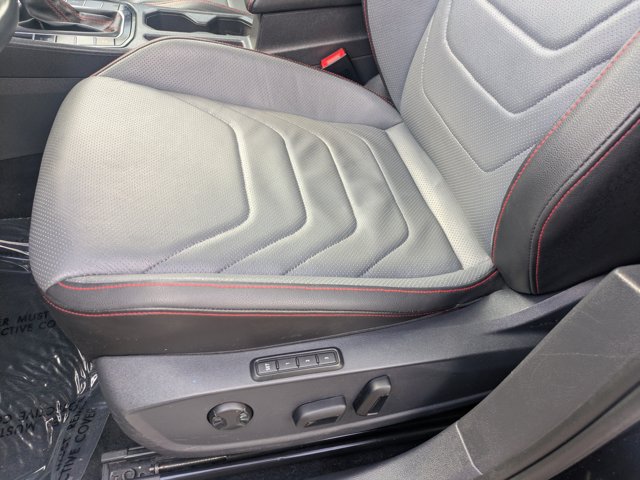 Used 2025 Volkswagen Jetta GLI Autobahn FWD image 19