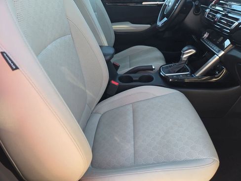 Certified 2021 Kia Seltos EX image 22