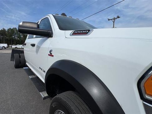 Used 2019 RAM 5500 Tradesman w/ Max Tow Package AWD/4WD image 31