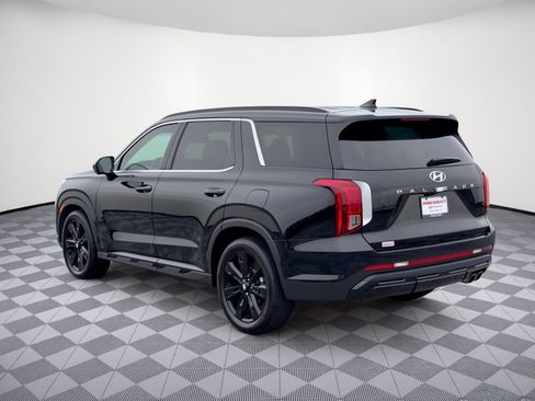 Used 2025 Hyundai Palisade XRT FWD image 3