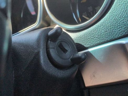 Used 2003 Chevrolet SSR RWD image 24