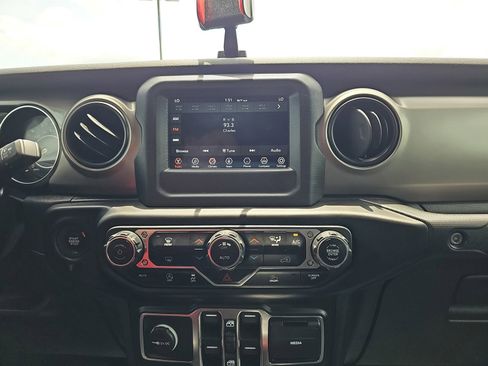 Used 2020 Jeep Gladiator Sport w/ Quick Order Package 24S AWD/4WD image 21