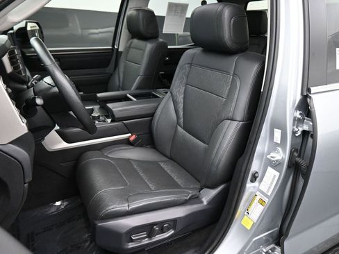 Used 2024 Toyota Tundra Limited AWD/4WD image 20