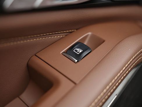 New 2026 BMW X5 xDrive40i w/ M Sport Package image 24