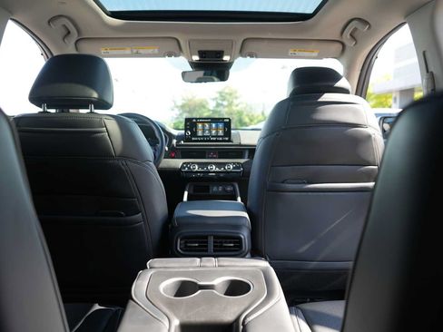 Used 2023 Honda Pilot Elite image 38