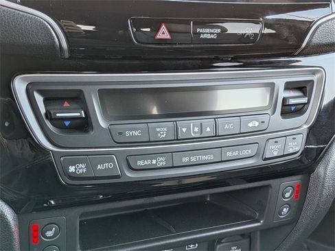 Certified 2025 Honda Passport Black Edition image 13