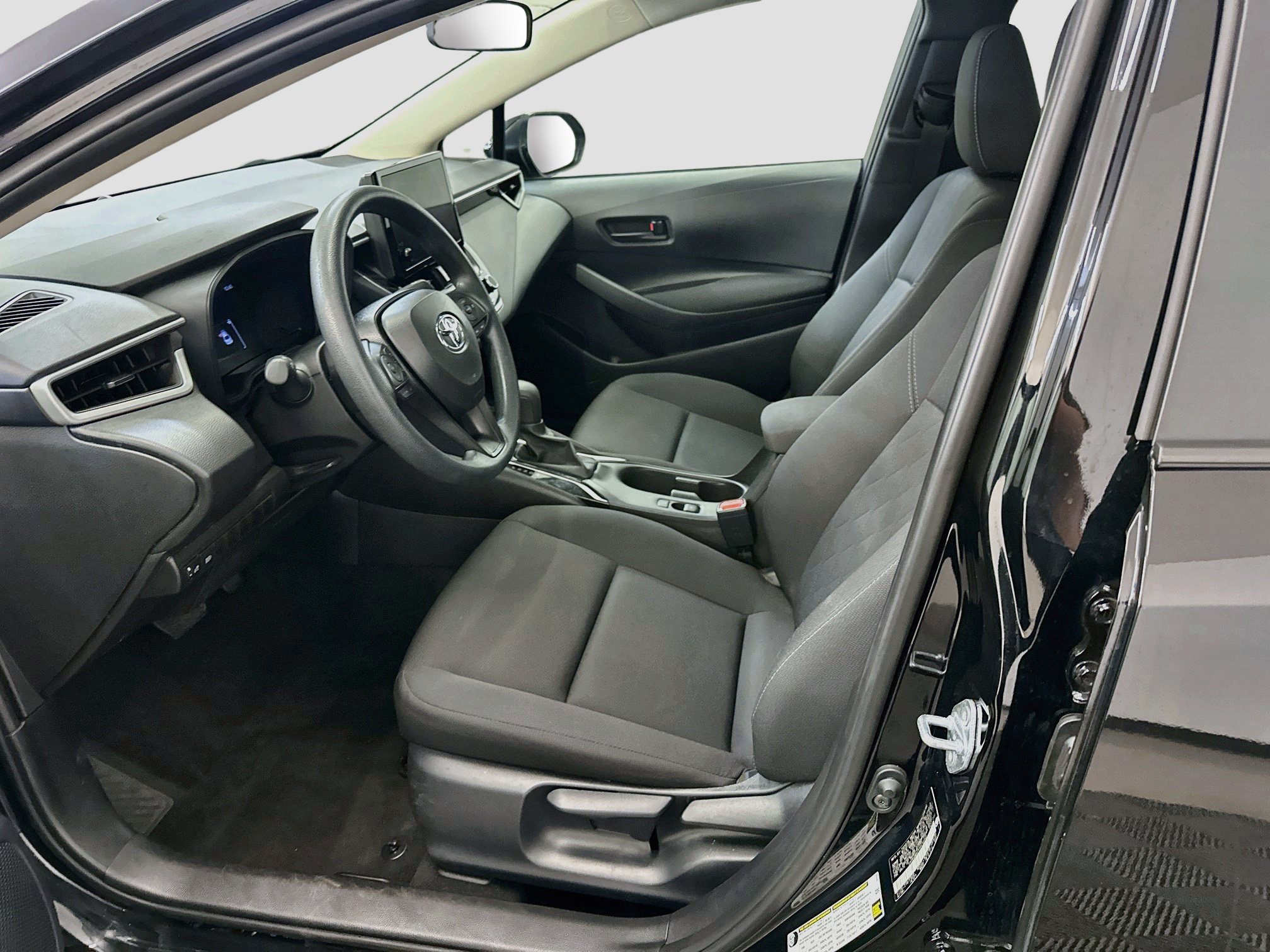 Used 2026 Toyota Corolla LE FWD image 13