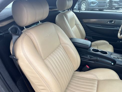 Used 2004 Ford Thunderbird image 15
