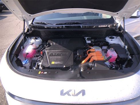 New 2025 Kia Niro EX Touring image 26