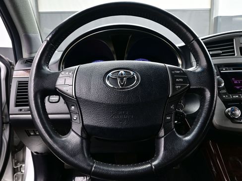 Used 2012 Toyota Avalon image 22