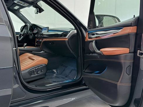 Used 2017 BMW X5 M image 25