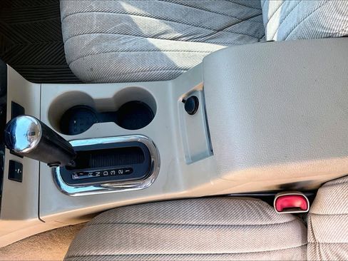 Used 2006 Ford Explorer XLT image 15