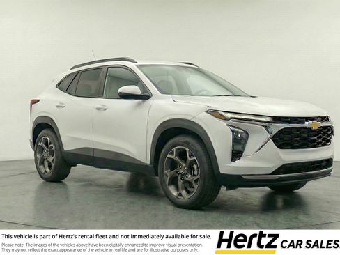 Used 2025 Chevrolet Trax LT w/ LT Convenience Package FWD image 1