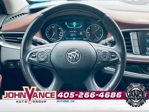 Used 2018 Buick Enclave Avenir w/ Avenir Technology Package image 28