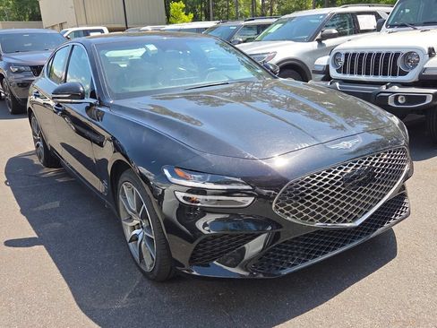 Used 2025 Genesis G70 2.5T AWD/4WD image 3