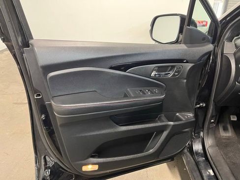 Used 2022 Honda Pilot Black Edition image 22
