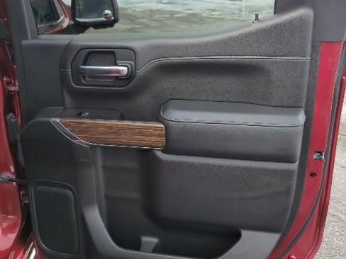 Used 2021 Chevrolet Silverado 1500 High Country w/ Technology Package image 15