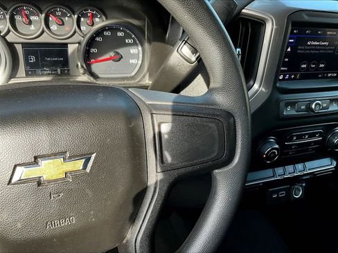 Used 2021 Chevrolet Silverado 1500 Custom image 16