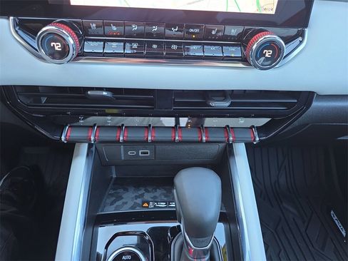 Certified 2023 GMC Canyon AT4X image 27