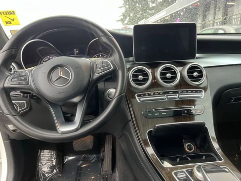 Used 2017 Mercedes-Benz GLC 300 4MATIC image 26