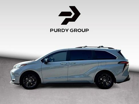 Certified 2023 Toyota Sienna XSE w/ XSE Plus Package FWD image 5
