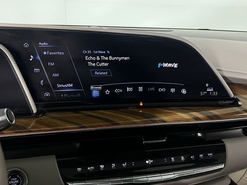 Used 2024 Cadillac Escalade Sport Platinum w/ LPO, ONYX Package image 12