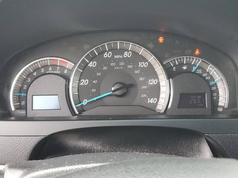 Used 2014 Toyota Camry SE FWD image 15