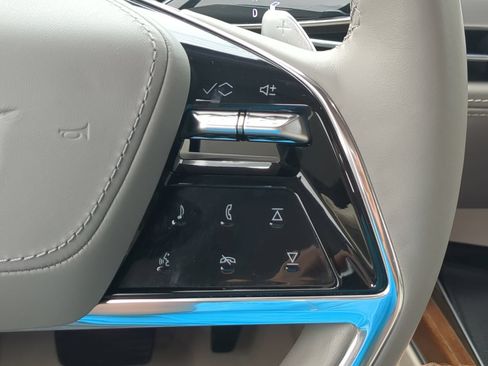 Used 2025 Cadillac Escalade Sport Platinum w/ LPO, Floor Liner Package AWD/4WD image 25