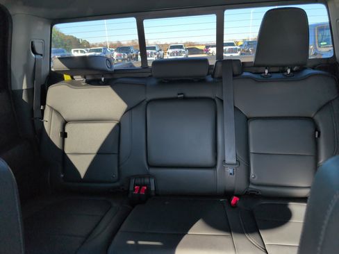 Used 2020 Chevrolet Silverado 1500 LT Trail Boss image 29