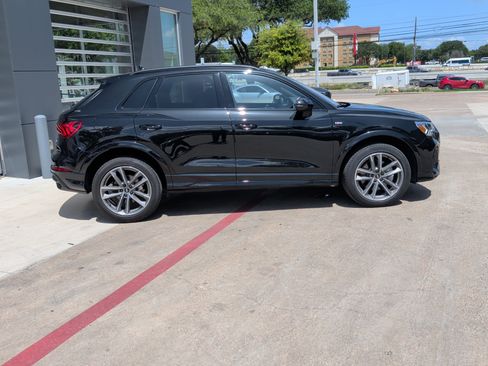 Certified 2025 Audi Q3 2.0T Premium w/ Convenience Package AWD/4WD image 11