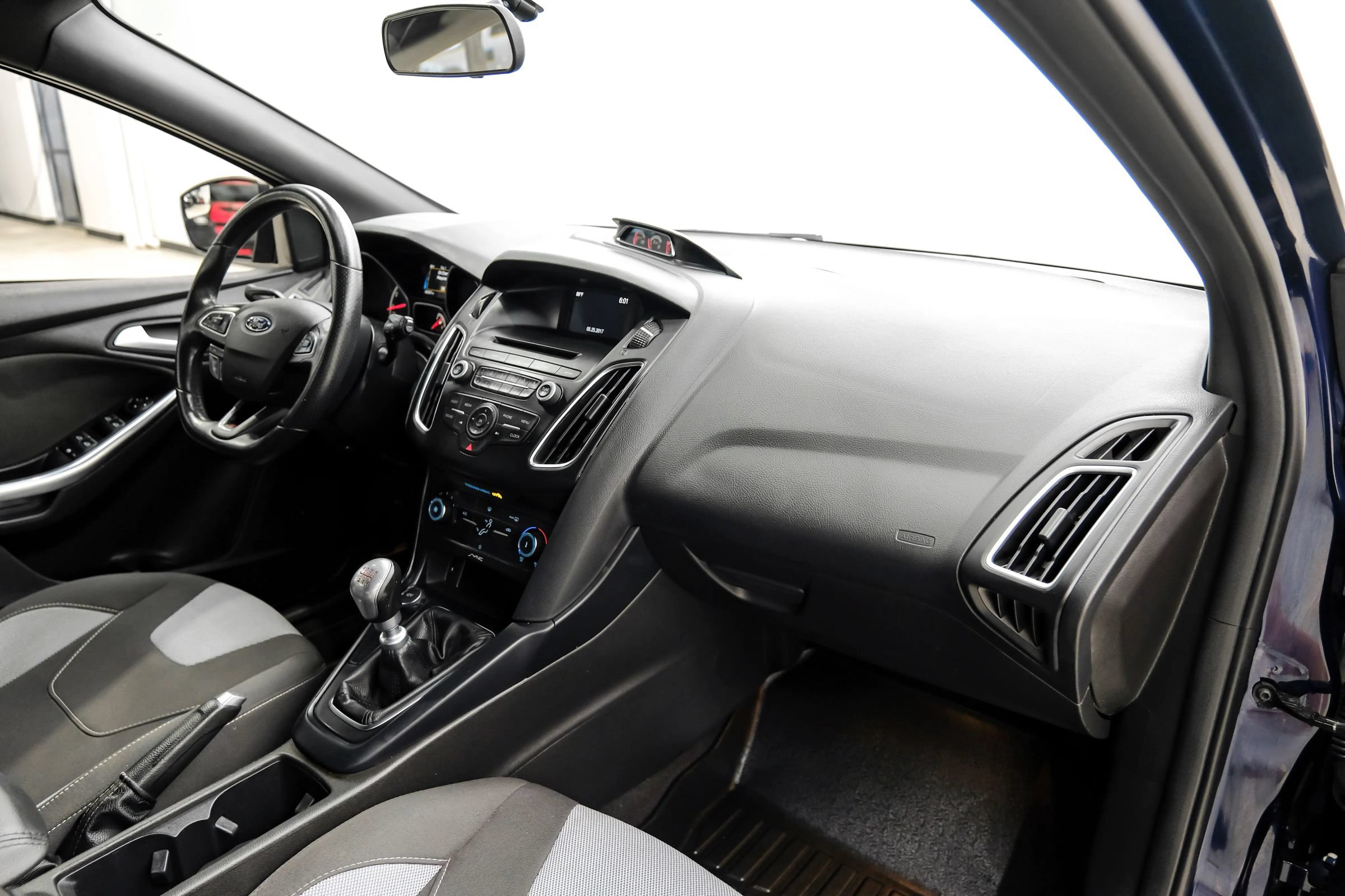 Used 2017 Ford Focus ST FWD image 13