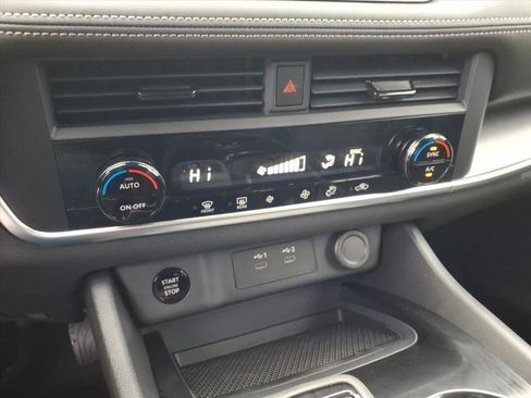 New 2026 Nissan Rogue SV image 12