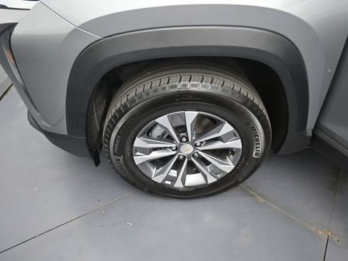 Used 2025 Chevrolet Equinox LT AWD/4WD image 35