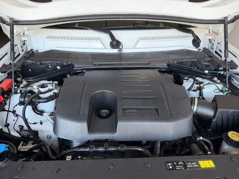 Used 2023 Land Rover Defender 130 First Edition image 20