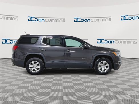 Used 2018 GMC Acadia SLE w/ LPO, Floor Liner Package image 2