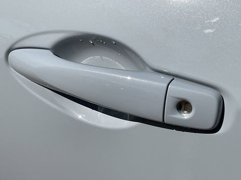 New 2025 Nissan Versa SV w/ Trunk Package image 9