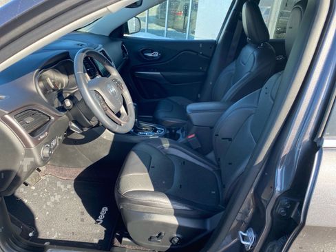 Used 2019 Jeep Cherokee Limited image 7