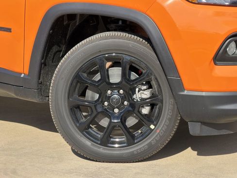 New 2026 Jeep Compass Latitude image 8