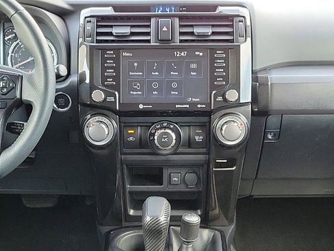 Used 2020 Toyota 4Runner TRD Off-Road Premium image 31