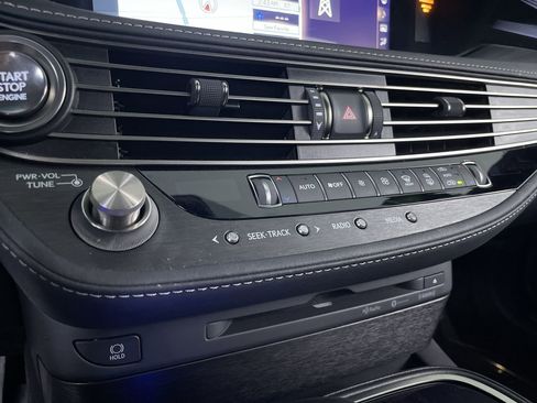 Used 2018 Lexus LS 500 AWD w/ Interior Upgrade Package image 18