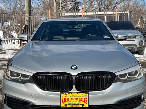 Used 2019 BMW 530i xDrive w/ Convenience Package image 15