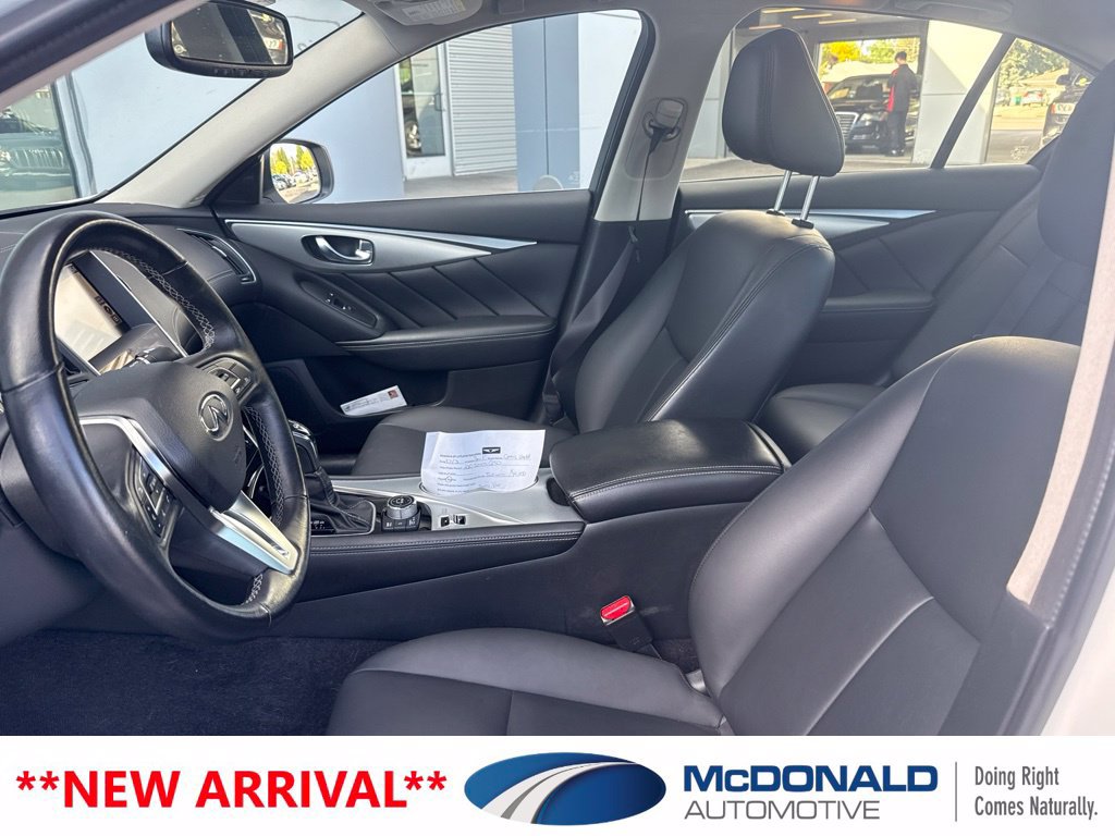 Used 2020 INFINITI Q50 Luxe w/ Essential Package (3.0T Luxe) AWD/4WD image 5