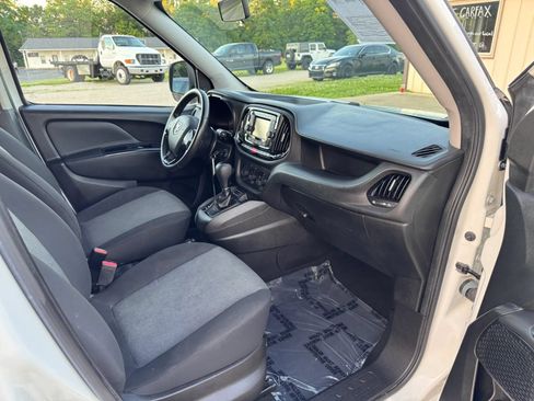 Used 2018 RAM ProMaster City Tradesman SLT FWD image 21