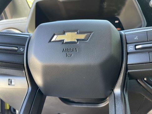 Used 2024 Chevrolet Colorado W/T RWD image 17