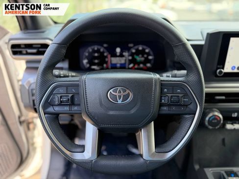 Used 2026 Toyota Tacoma TRD Off-Road AWD/4WD image 12