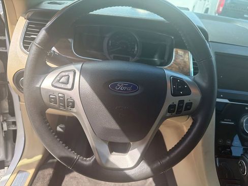 Used 2018 Ford Taurus Limited image 20