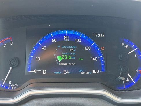 Used 2021 Toyota Corolla XLE image 19